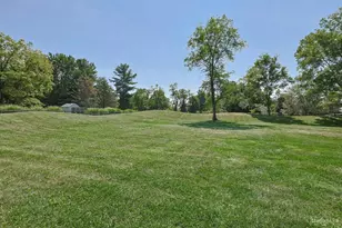 7906 Laurelwood Dr, Hamilton Township, OH 45039 - Photo 53