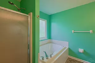 7906 Laurelwood Dr, Hamilton Township, OH 45039 - Photo 27
