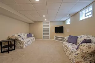 7906 Laurelwood Dr, Hamilton Township, OH 45039 - Photo 39