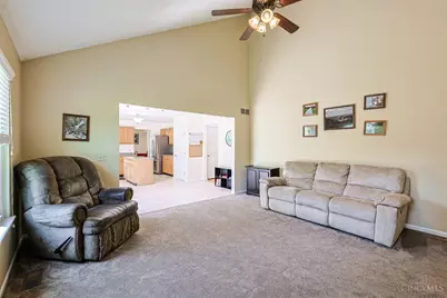 7906 Laurelwood Drive, Maineville, OH 45039 - Photo 11