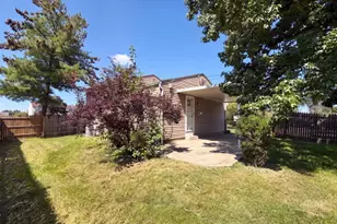 2891 Grosvenor Dr, Cincinnati, OH 45251 - Photo 5