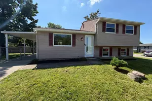 2891 Grosvenor Dr, Cincinnati, OH 45251 - Photo 1