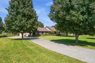8215 Morgans Run Dr, Harlan Township, OH 45152 - Photo 5