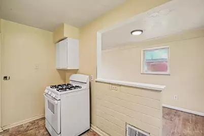 6100 W Fordham Place, Silverton, OH 45213 - Photo 5