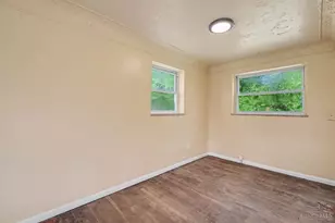 6100 W Fordham Pl, Silverton, OH 45213 - Photo 3