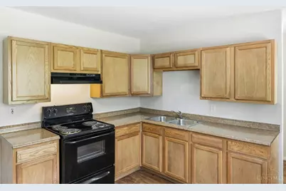 2025 Roosevelt Avenue, Springfield Township, OH 45240 - Photo 9
