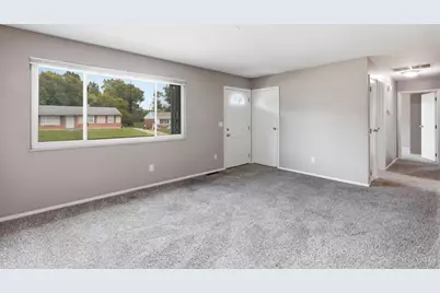 2025 Roosevelt Avenue, Springfield Township, OH 45240 - Photo 7