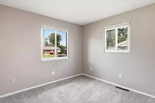 2025 Roosevelt Ave, Springfield Township, OH 45240 - Photo 15