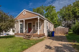 18 N Riverview Dr, Hamilton, OH 45015 - Photo 1