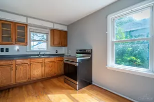 18 N Riverview Dr, Hamilton, OH 45015 - Photo 9