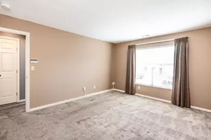 8790 Carrousel Park Cir, Colerain Township, OH 45251 - Photo 15