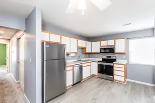 8790 Carrousel Park Cir, Colerain Township, OH 45251 - Photo 9