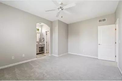 6005 Hidden Oaks Court, Hamilton Township, OH 45039 - Photo 17