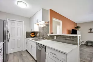 7319 Chatham Ct, West Chester, OH 45069 - Photo 11