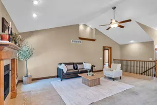 382 Sunset Dr, Carlisle, OH 45005 - Photo 13