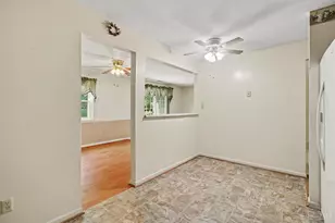 8812 Carrousel Park Cir, Colerain Township, OH 45251 - Photo 9
