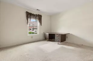 8812 Carrousel Park Cir, Colerain Township, OH 45251 - Photo 17