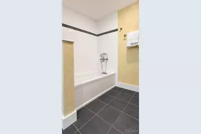 15 W Fourth Street #304, Cincinnati, OH 45202 - Photo 35
