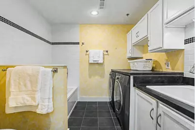15 W Fourth Street #304, Cincinnati, OH 45202 - Photo 33