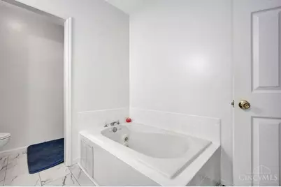 7893 Jessies #303, Fairfield Township, OH 45011 - Photo 11