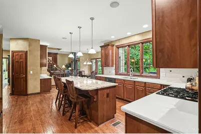 1247 Ridgewood Drive, Miami Township, OH 45140 - Photo 7