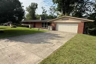 1316 Betty Ln, Miami Township, OH 45150 - Photo 1