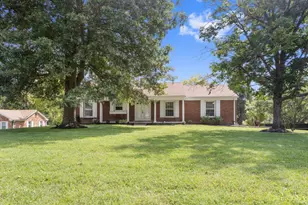 5818 Kenwood Rd, Madeira, OH 45243 - Photo 1