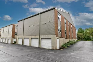 3421 Traskwood Cir, Cincinnati, OH 45208 - Photo 33