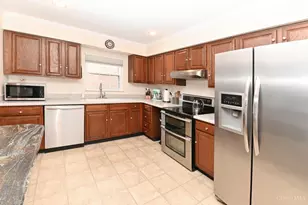 3421 Traskwood Cir, Cincinnati, OH 45208 - Photo 17