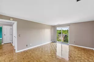880 Rue De La Paix, Cincinnati, OH 45220 - Photo 25