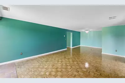 880 Rue De La Paix #A5, Cincinnati, OH 45220 - Photo 11