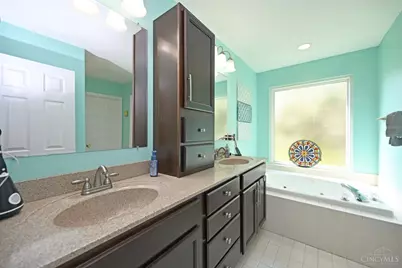 960 Tarragon Lane, Miami Township, OH 45150 - Photo 29