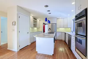 4805 Drake Rd, Cincinnati, OH 45243 - Photo 21