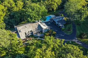 4805 Drake Rd, Cincinnati, OH 45243 - Photo 3