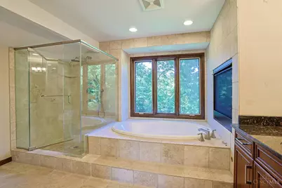4805 Drake Road, Cincinnati, OH 45243 - Photo 37