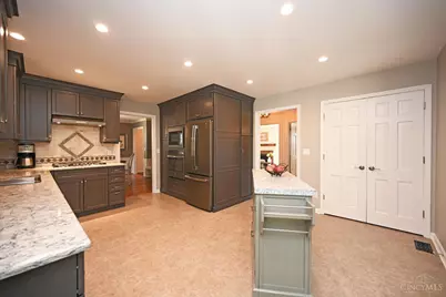 1345 Oak Knoll Drive, Cincinnati, OH 45224 - Photo 33