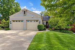 5391 Dickens Dr, Sharonville, OH 45241 - Photo 1