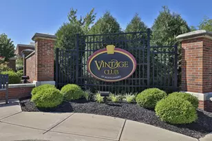 230 Vintage Club Dr, Montgomery, OH 45249 - Photo 33
