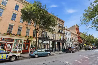 1335 Main Street, Cincinnati, OH 45202 - Photo 3