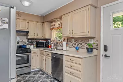 771 Halle Drive, Perry Township, OH 45118 - Photo 15