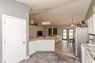 826 Lakengren Dr, Lake Lakengren, OH 45320 - Photo 15
