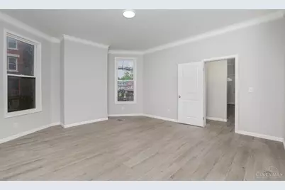 2213 Highland Avenue, Cincinnati, OH 45219 - Photo 15