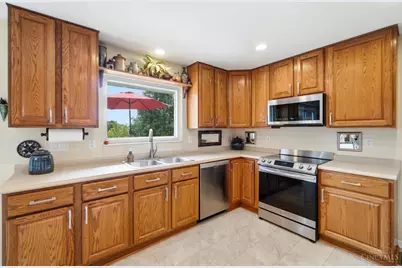 7373 Lakota Springs Drive, West Chester, OH 45069 - Photo 11