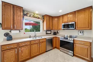 7373 Lakota Springs Dr, West Chester, OH 45069 - Photo 11