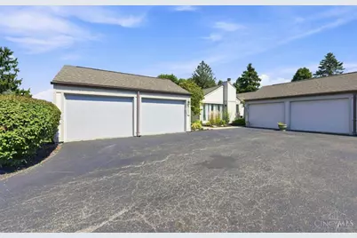 8131 Timbertree Way, West Chester, OH 45069 - Photo 3