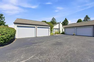 8131 Timbertree Way, West Chester, OH 45069 - Photo 3