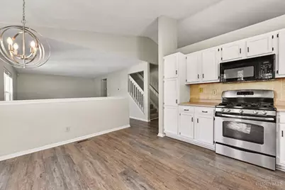 682 Bobolink Court, Union Township, OH 45244 - Photo 5