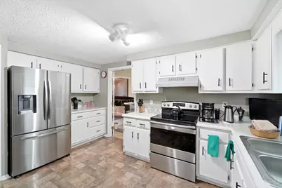 7941 Hunters Ridge Drive, West Chester, OH 45069 - Photo 19