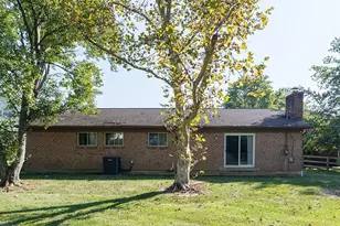 1585 Silverglade Ct, Springfield Township, OH 45240 - Photo 7
