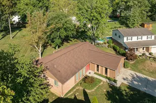 1585 Silverglade Ct, Springfield Township, OH 45240 - Photo 3